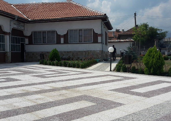 Храм успение на Пресвета Богородица Долна Баня