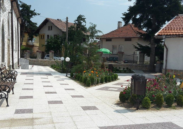 Храм успение на Пресвета Богородица Долна Баня